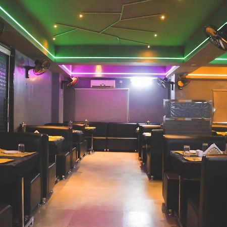 Iroomz Dwaraka Residency Bellary Esterno foto
