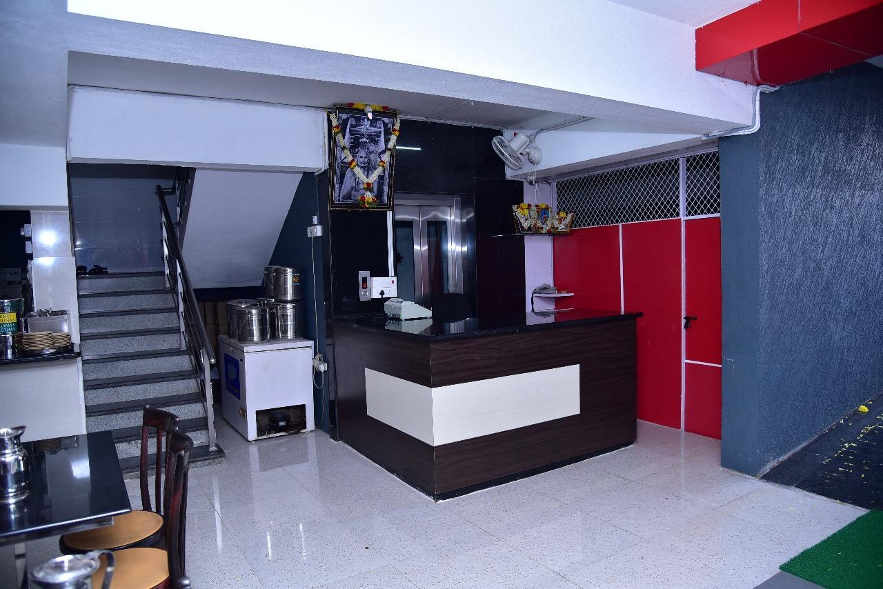 Iroomz Dwaraka Residency Bellary Esterno foto