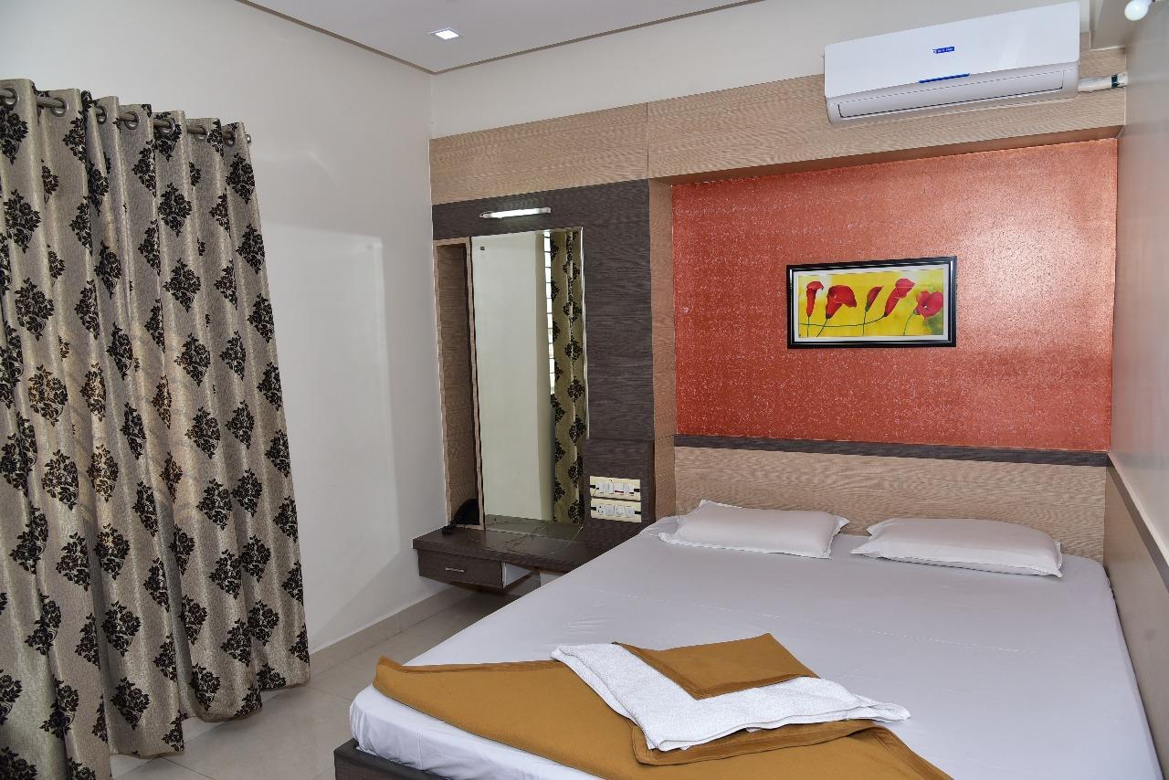 Iroomz Dwaraka Residency Bellary Esterno foto